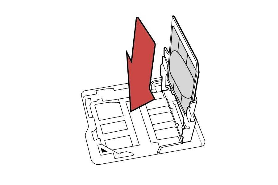 Inserire la scheda SIM nello slot
